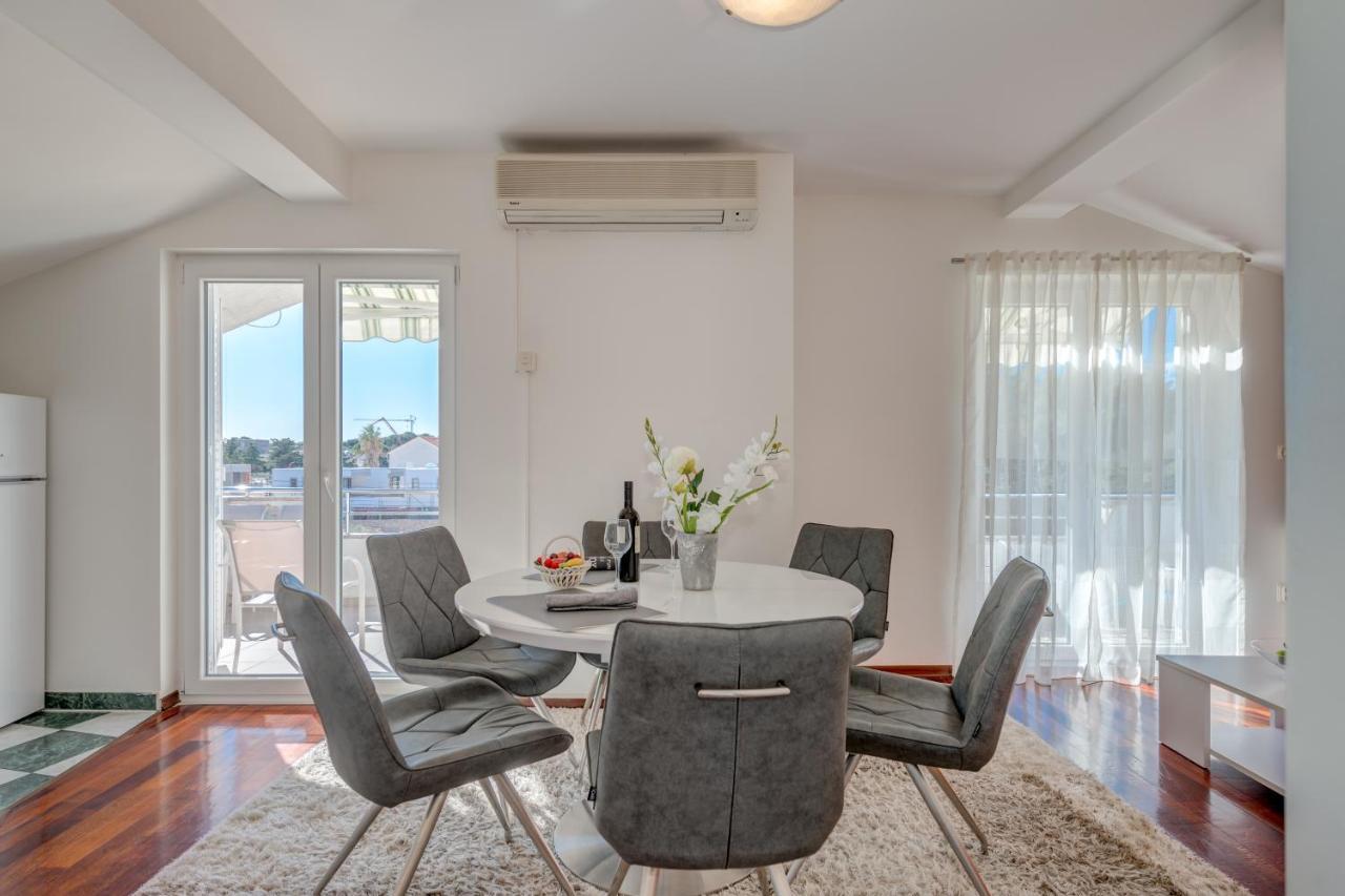 Karla Apartment Novalja
